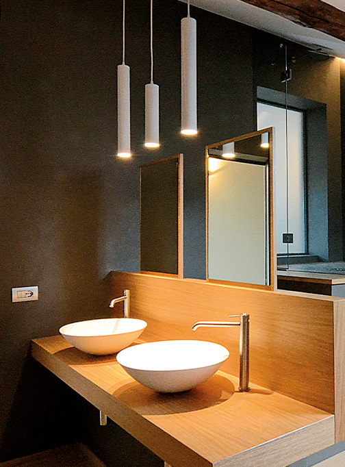 Come illuminare lo specchio del bagno